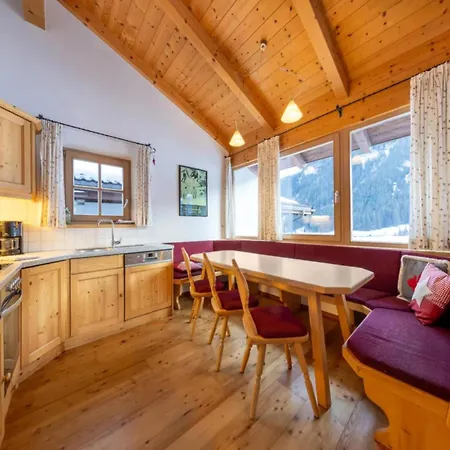 Rustic In A Village * Wald im Pinzgau